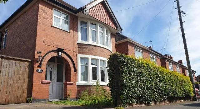 Wynton House - 2 Bed Detached House with Hot Tub