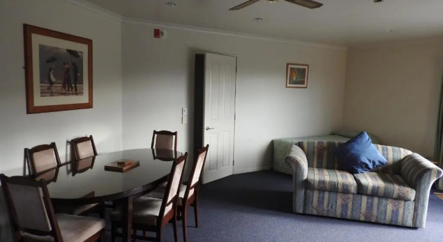 Апартаменты с 3 комнатами Abode Motel