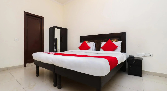 OYO 8467 Hotel Shiv Shakti Inn, Забронировать Отель Отели Нью-Дели с завтраком, Завтраки