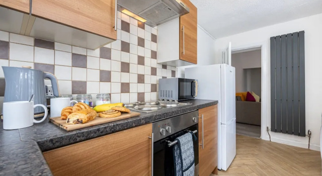 Коттедж Immaculate 3-bed House in Accrington