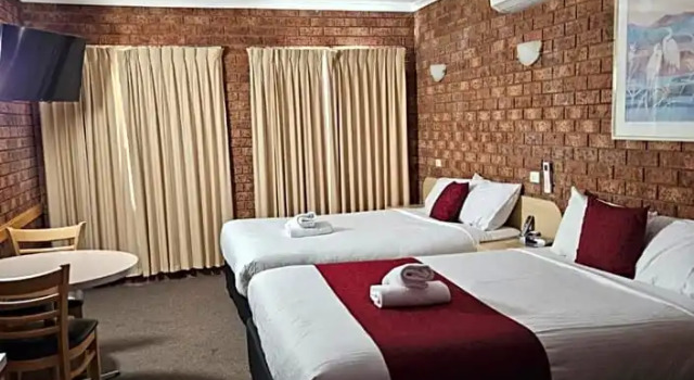 Standard quadruple chambre Courtyard Motor Inn