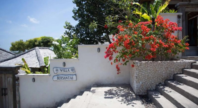 Batu Karang Lembongan Resort & Spa