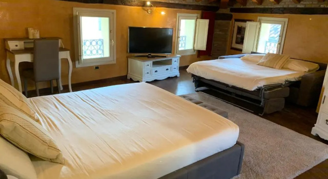 Quinta Quadra, Reservar Hotel Chiari 