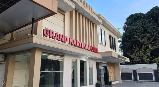Collection O 93163 Hotel Grand Kartika