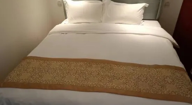 Двухместный люкс с 2 комнатами с видом на озеро Fuxian Lake Xisu Hotel