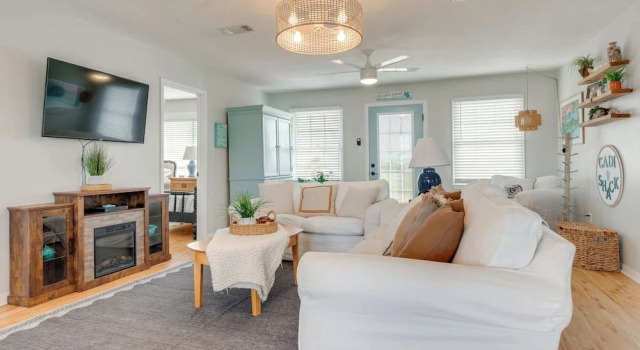 Walk to Waves! Dauphin Island Beach House w/ Deck, Réserver Maison de vacances Dauphin Island Alabama