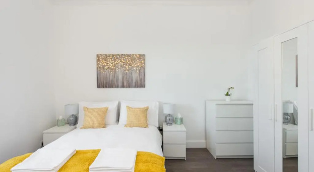 Апартаменты The Stewart Apartment