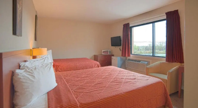 Четырёхместный номер Standard Hotel Le Mirage