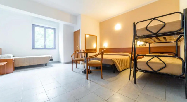 Пятиместный номер Standard Hotel La Meridiana