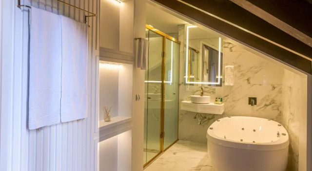 Полулюкс Hotel Kaster