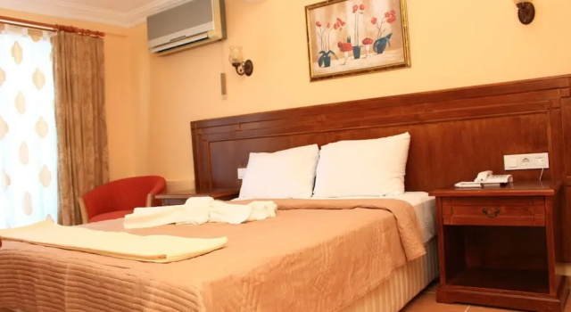 Номер Standard с балконом Scala Hotel