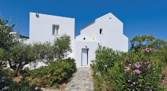 Студия Tersanas Village Apartments
