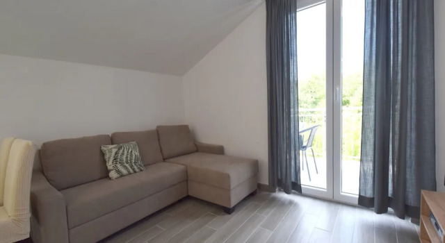 Apartments Cindric, Prenota Appartamento Hotel a Isole Quarnerine con parcheggio, Parcheggio
