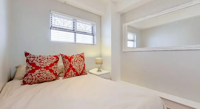 Апартаменты Business с балконом Greenpoint Modern Condo