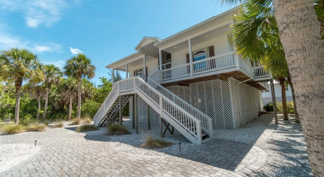 Sable Palm Hidden Gem 4 Bedroom Home by Redawning, Rezerwuj Dom wakacyjny Englewood Floryda