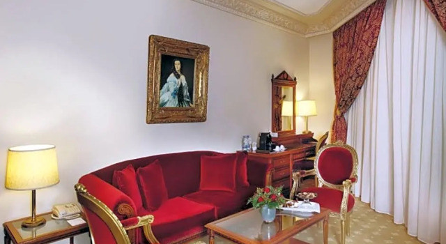 Люкс Executive Golden Tulip Serenada Hamra Hotel