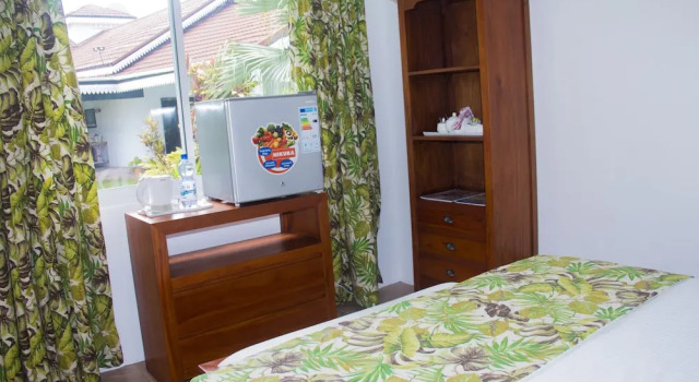 Villa Caballero, Book Villa Hotels in Mahe with Parking, Parking