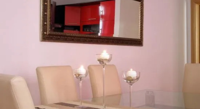 Split Artistic Apartments