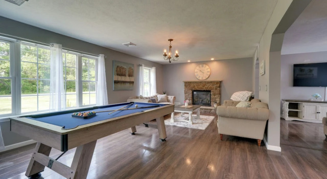 Коттедж 1 Mi to Lakes: Family Pocono Home w/ Fire Pits!