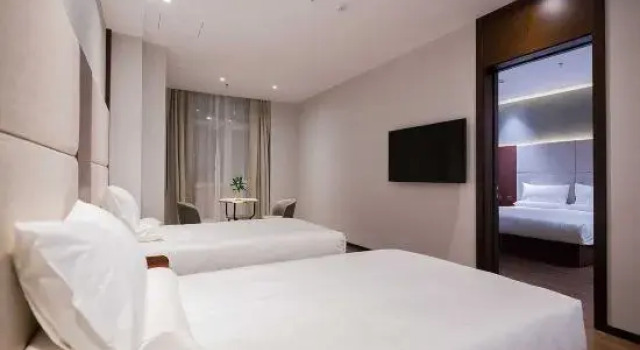 Люкс Deluxe Elan Hotel (Dehui West Station Songbai Road Branch)