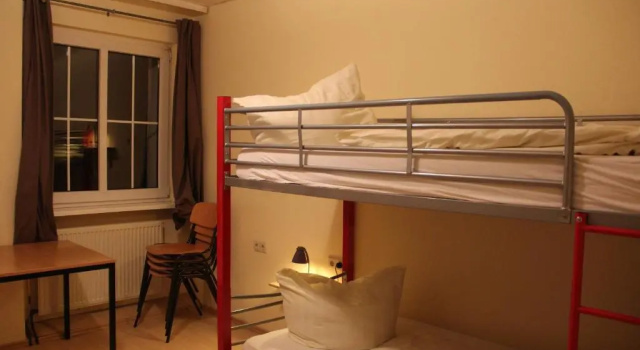 Четырёхместный номер Standard Buch-Ein-Bett Hostel