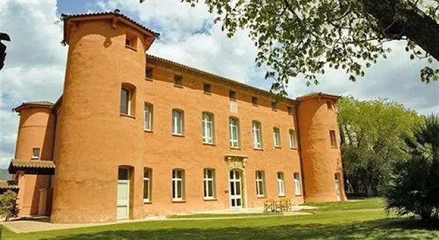 Domaine De Chateau L Arc, Забронировать Отель Фюво Буш-дю-Рон