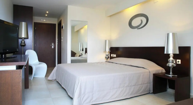 Трёхместный номер Standard с балконом Golden Beach