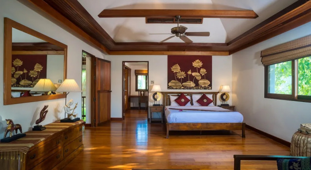 Вилла Luxury 4 BR Villa Baan Banburee, seconds from beach
