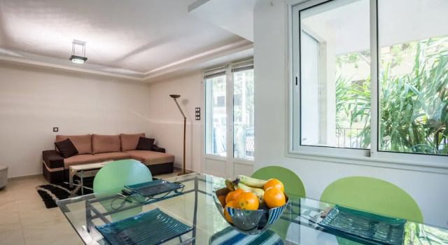 2 BDRM flat with 260m2 garden-Congress/Beaches by Weekome