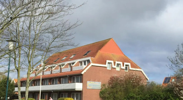 Hotel Spiekeroog, Забронировать Отель Отели и гостиницы Спикероог, рядом с Гавань Шпикерог, Отель