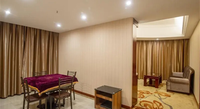 Люкс Vienna Hotel Nanning Xianhu