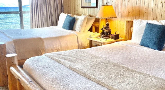 Четырёхместный номер Standard с видом на озеро Tahoe Lakeshore Lodge & Spa