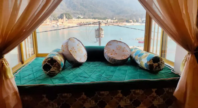 The Neeraj Ganga Heritage Palace, Boek Hotel Hotels in Rishikesh met parkeren, Parkeren