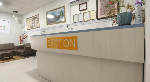 SPOT ON 90044 Amida Point, Rezerwuj Hotel Kuching Sarawak