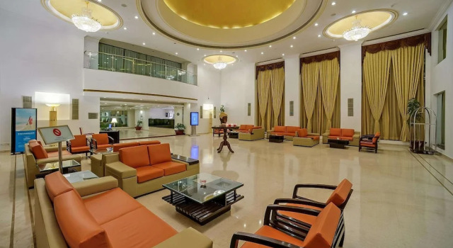 Royal Sarovar Portico Siliguri, Book Hotel Hoteller i Siliguri med pool, Swimmingpool