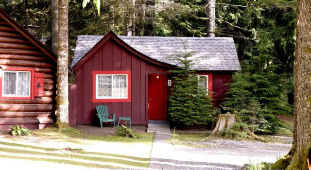 Коттедж Gateway Inn & Cabins
