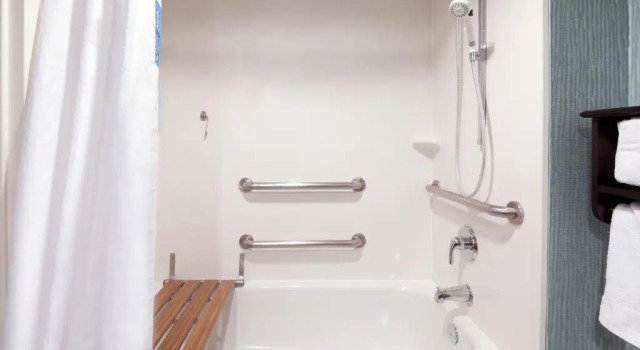 Двухместный номер Accessible Hampton Inn Orlando-International Airport