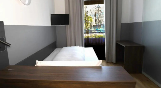 Одноместный номер Standard Hotel Apadana Frankfurt