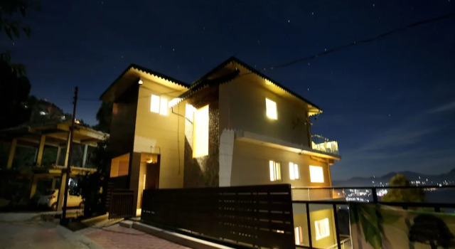 OYO 12324 Home Luxury 2BHK Kasauli, Забронировать Отель Отели штата Химачал-Прадеш 3 звезды, 3*