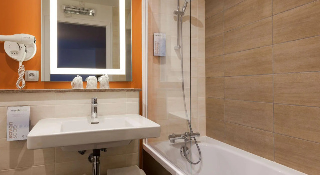 Номер Comfort Campanile Metz Nord - Talange