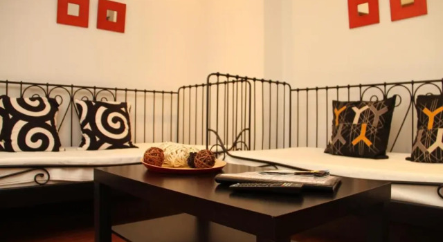 Апартаменты Цокольный этаж c 1 комнатой Apartamentos Nest Flats Paseo de los Tristes