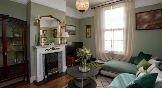 Stylish and Bright 2 Bedroom Flat in Bristol, Забронировать Отель Отели Бристоля 3 звезды, рядом с Бристольский университет, 3*