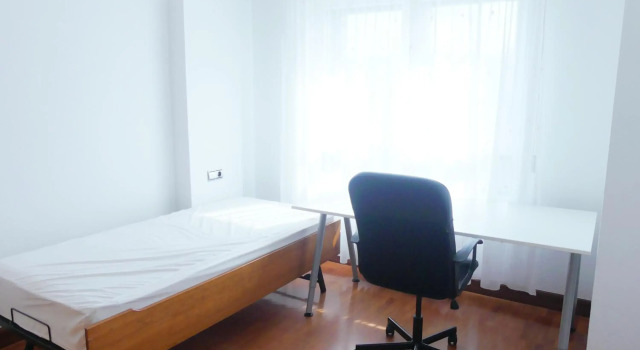 Apartamento luminoso, funcional y amplio en zona hospitalaria, Prenota Appartamento Pamplona Navarra, vicino a Yamaguchi Park