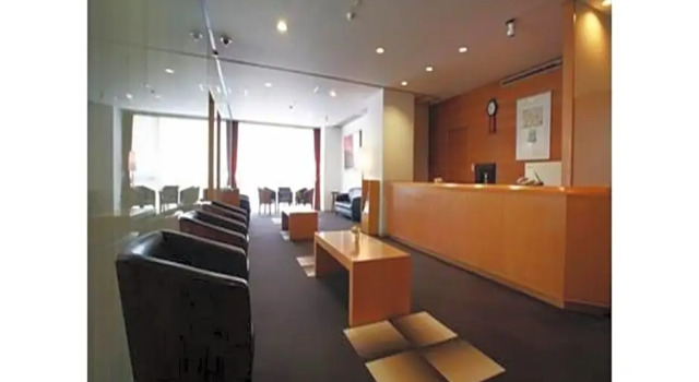 Court Hotel Fukuoka Tenjin, Забронировать Отель Недорогие отели префектуры Фукуока, рядом с Станция метро Tenjin, недорого