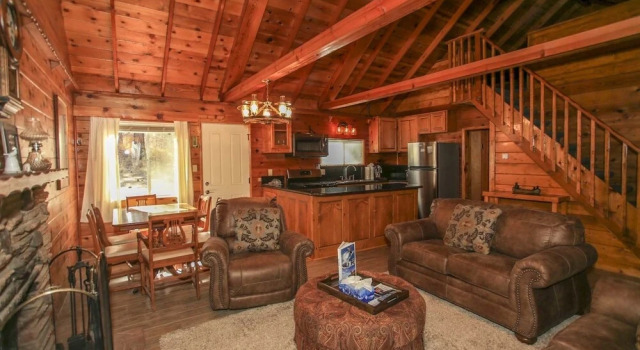 Ohana Lodge - Cozy Newly Remodeled one Bedroom Plus Loft, Cozy Fireplace. Walk to Shuttle! 1 Home, Prenota Hotel Hotel a Moonridge con parcheggio, Parcheggio