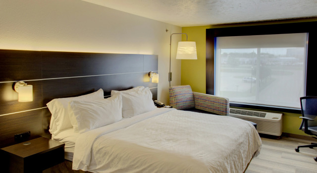 Holiday Inn Express Hotel & Suites Le Mars by IHG, Rezerwuj Hotel Le Mars Iowa