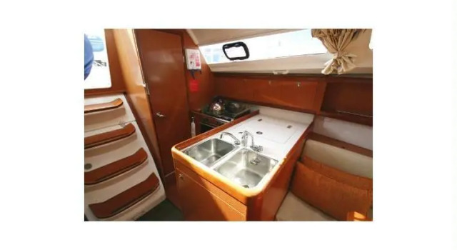 Ibiza Charter Daliah, Book Hotel Sant Antoni de Portmany 