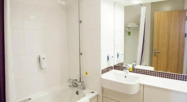 Номер Standard Premier Inn Southsea
