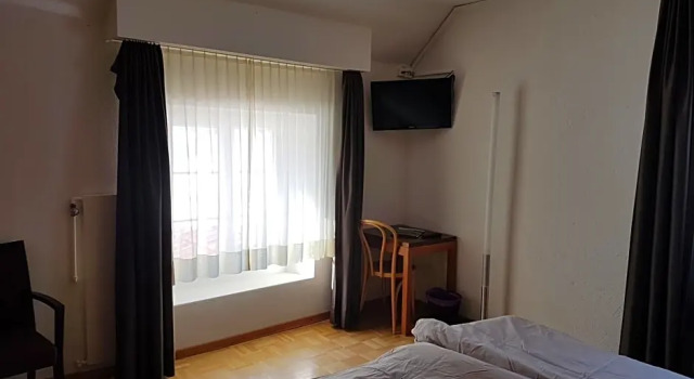 Auberge de la Couronne, Foglalás Hostel Saignelegier Jura kanton