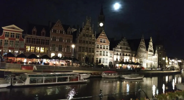 Wonderful stay to visit Ghent, Забронировать Отель Macharius-Heirnis Гент, рядом с Graffiti Street